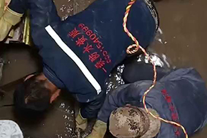 怀化电梯井堵漏施工视频